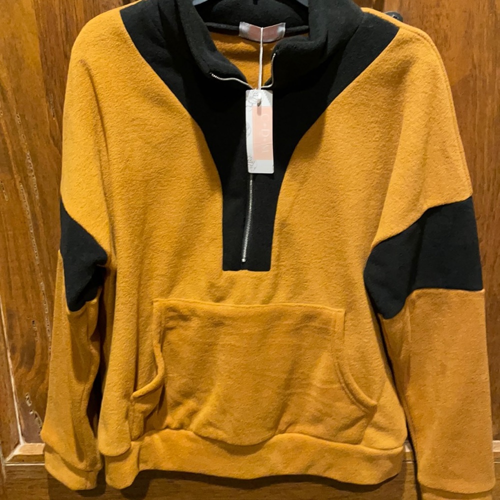 Brand New Plush Quarter-Zip size Small